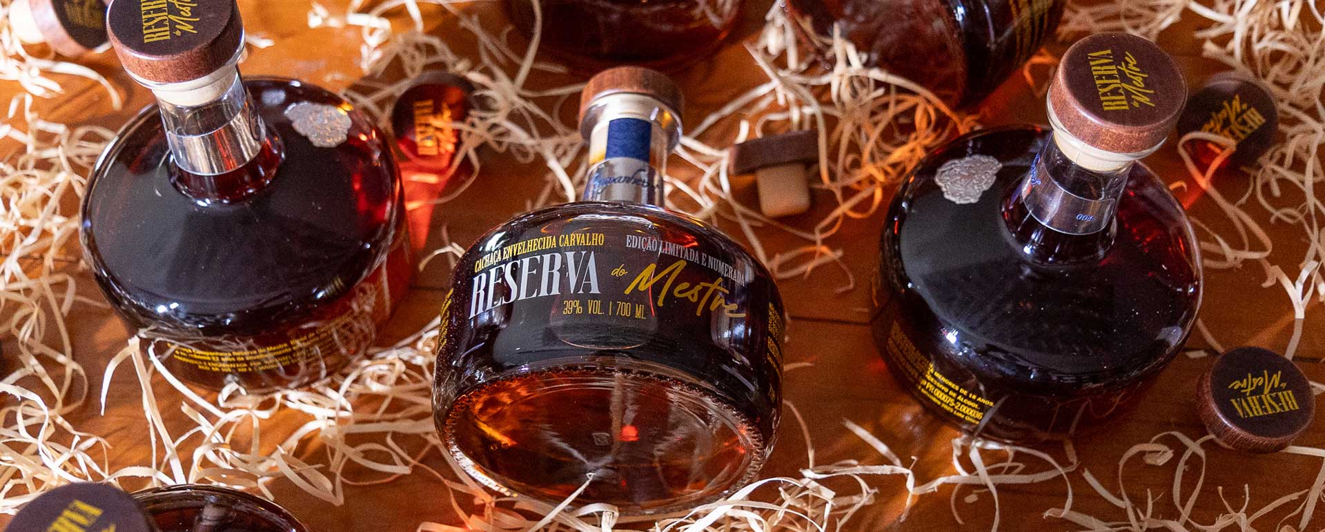 Cachaça Companheira Reserva do Mestre 700ml edição limitada em garrafas numeradas com caixa exclusiva